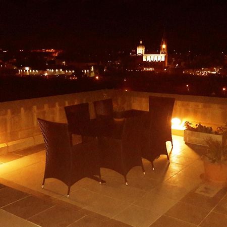 Luxury Apartment - Fort Chambray Għajnsielem Buitenkant foto