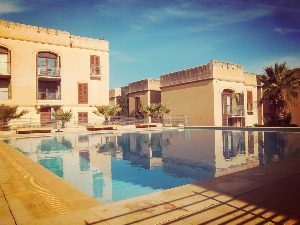 Luxury Apartment - Fort Chambray Għajnsielem Buitenkant foto