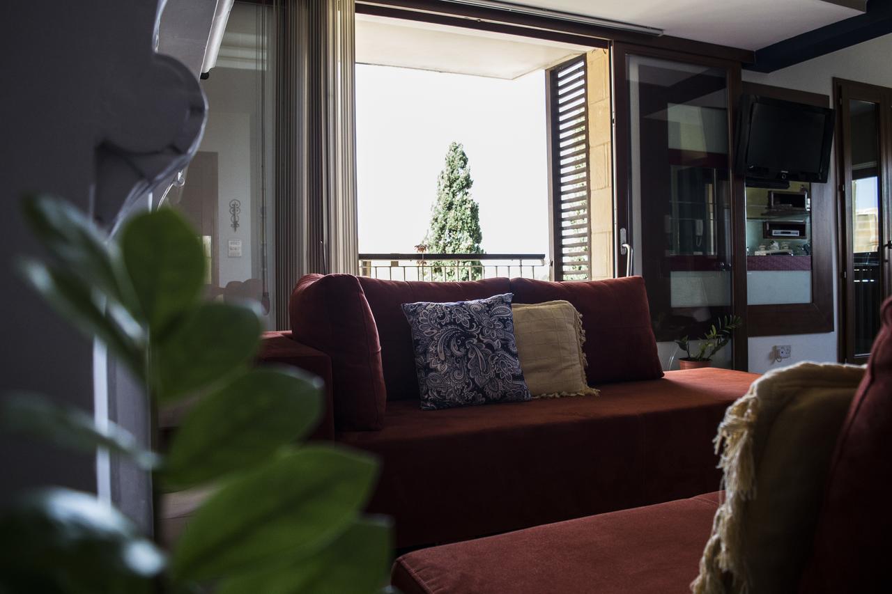 Luxury Apartment - Fort Chambray Għajnsielem Buitenkant foto