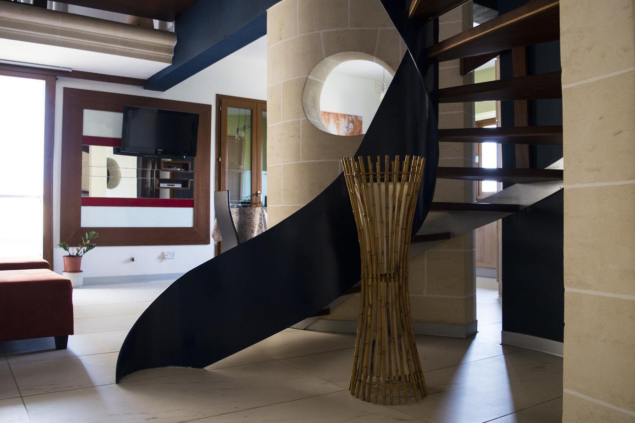 Luxury Apartment - Fort Chambray Għajnsielem Buitenkant foto